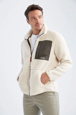 Лицензионное плюшевое пальто Discovery Relax Fit с воротником-стойкой