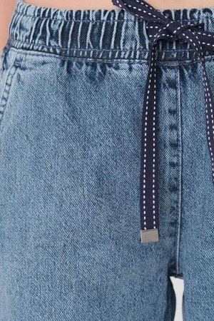 Джинсовые брюки-джоггеры с эластичной резинкой на талии