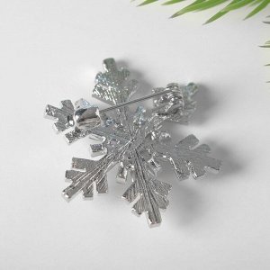 Брошь новогодняя "Снежинка" волшебная, цвет белый в серебре