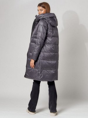 Пальто утепленное с капюшоном зимнее женское  темно-серого цвета 442186TC