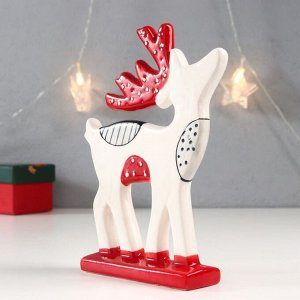 Сувенир керамика "Белый олень с красными рогами в белый горошек" 17,7х12,2х3,7 см