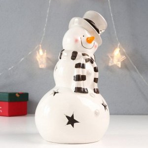 СИМА-ЛЕНД Сувенир керамика свет &quot;Снеговик в бежевом цилиндре и полосатом шарфе&quot; 22х12,5х12,5 см