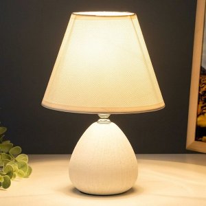 Настольная лампа "Эстель" Е14 40Вт белый 17х17х26 см RISALUX