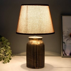 Настольная лампа «Инести» Е14 40 Вт черно-золотой 22x22x36 см RISALUX