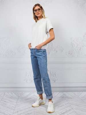 Кофта Цвет:  молочный/серебристый;  Длина по спинке  55,0 см; Состав: 80% шерсть 15% полиамид 5% эластан; Обратите внимание, что указан итальянский размер! Базовый женский свитшот идеален для спортивн