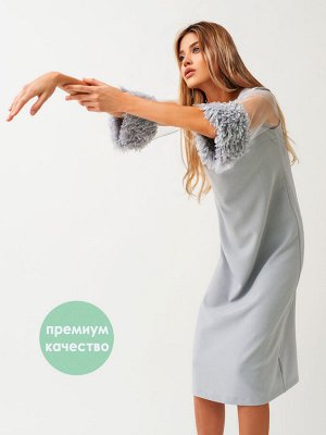 Платье с перьями