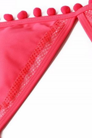 Розовый купальник бикини с прозрачными полосами и бахромой-помпонами