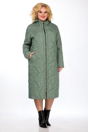 Пальто Рост: 164 Состав ткани: ПЭ-100%; Пальто женское, зимнее (наполнитель плотностью 150 г/м2), прямого силуэта изготовлено из курточной, стеганной ткани на синтепоне. Горловина оформлена капюшоном 