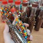 Конфеты шоколадные бутылочки