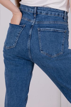 джинсы 
            124.3031