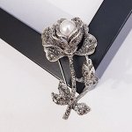 Брошь &quot;Роза&quot; со стразами, цвет темно-серебряный, арт. 411.537