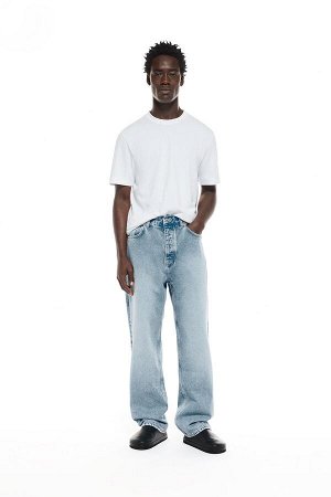 Wide-fit джинсы