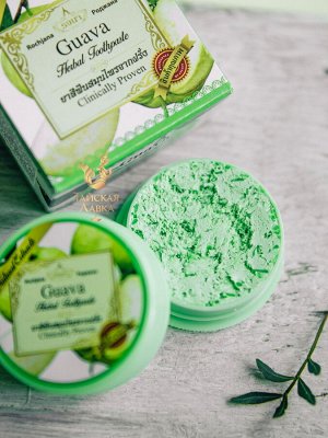 Зубная паста отбеливающая "Гуава" Rochjana / Rochjana Guava Herbal Toothpaste