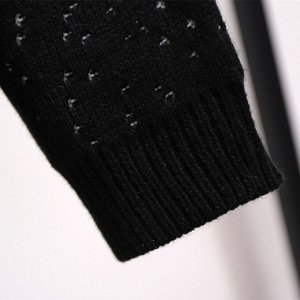 Пуловер женский, принт "Пиксели", цвет черный/белый