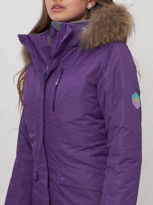 Парка женская с капюшоном и мехом зимняя темно-фиолетового цвета 551963TF