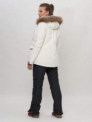 Куртка спортивная женская зимняя с мехом белого цвета 551777Bl