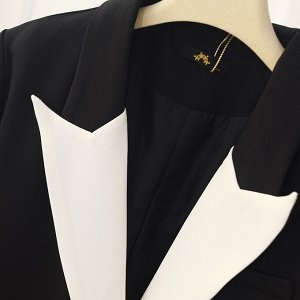 Пиджак женский, с контрастной отделкой, цвет черный/белый
