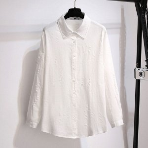 Женская рубашка с потертостями и надписями на спине, цвет белый