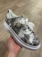 Кроссовки