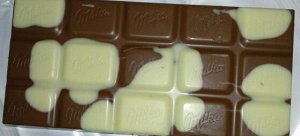 Шоколад Милка белый и молочный / Молочный шоколад Milka Happy Cows 100 гр