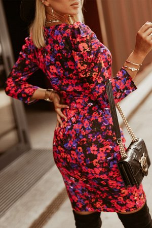 Цветочное мини-платье в обтяжку с V-образным вырезом и длинным рукавом