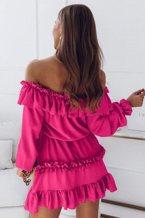 Розовое платье беби-долл с открытыми плечами и длинным рукавом