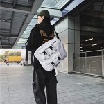 Сумка дорожная текстильная с карманами, цвет белый