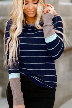 Синий полосатый пуловер в рубчик
