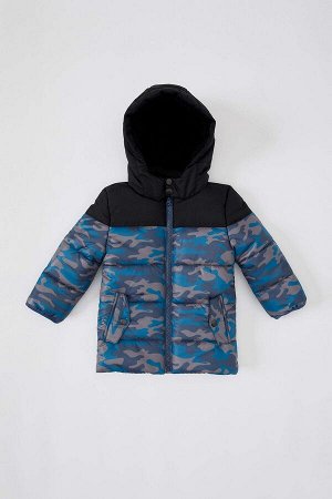 Водоотталкивающее пальто с капюшоном и плюшевой подкладкой для мальчика
