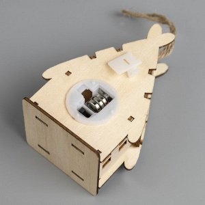 Ёлочная игрушка «Домик со снеговиком», 7.7х11х6 см, 1 LED, от батареек, свечение тёплое белое