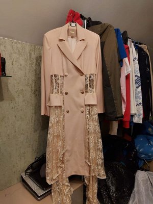 Платье пиджак нюдово-розового цвета