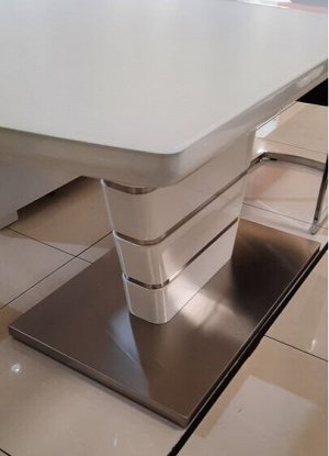 Стол обеденный,стол кухонный, стол белый
