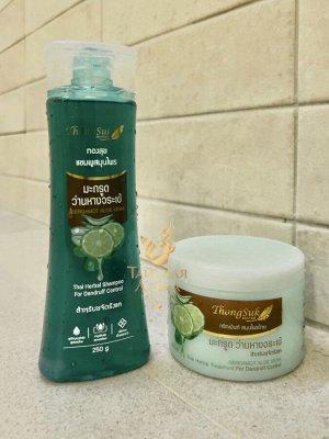Шампунь на травах от перхоти "Бергамот и Алоэ Вера"  Thongsuk / Thongsuk Thai Herbal Shampoo Bergamot And Aloe
