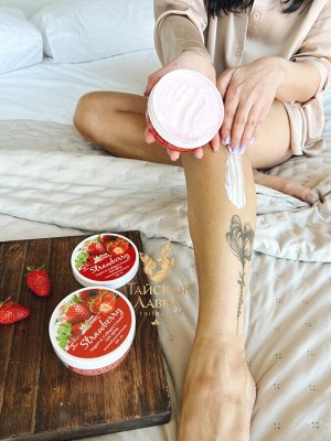 Крем для тела омолаживающий "Клубничный Йогурт" Banna / Banna Strawberry Yogurt & Collagen Anti Aging Cream