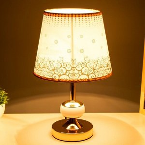 Настольная лампа с подсветкой "Ариэль" Е27 40Вт бело-золотой 21х21х34 см RISALUX
