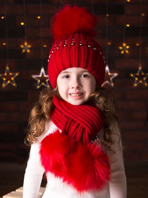 Шапка вязаная детская с помпоном, жемчуг россыпью + шарф с помпоном, красный