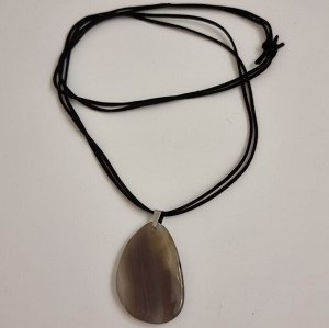 Кулон на шнурке, камень натуральный, серый, 271425, арт.004.635