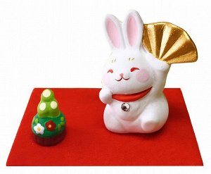 MATSUMOTO - кролик с веером на подстилке