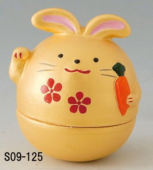 MATSUMOTO - круглый кролик с морковкой высотой 5,7 см