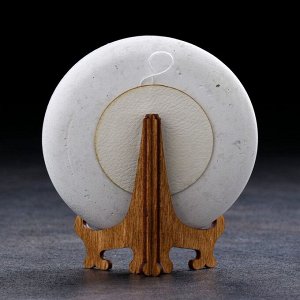Тарелка сувенирная "Домовёнок кузя в подкове", керамика, гипс, минералы, d=11 см