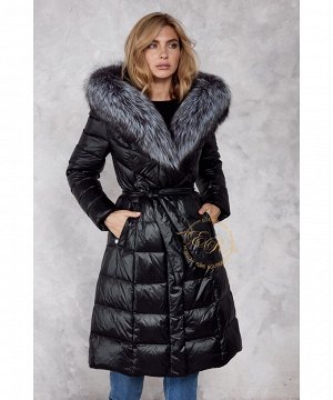 Невесомое пуховое пальто с мехом