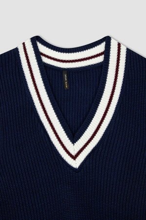 Тканевый свитер Thessaloniki стандартного кроя с V-образным вырезом