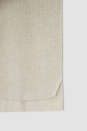 Классический асимметричный свитер-туника с круглым вырезом