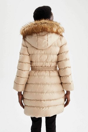 DEFACTO Длинное пальто из искусственного меха с поясом и капюшоном стандартной посадки Парка