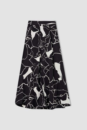 Атласная макси-юбка со складками и принтом