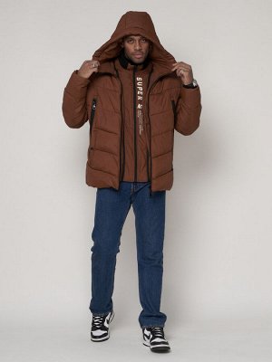 Спортивная молодежная куртка мужская коричневого цвета 93691K