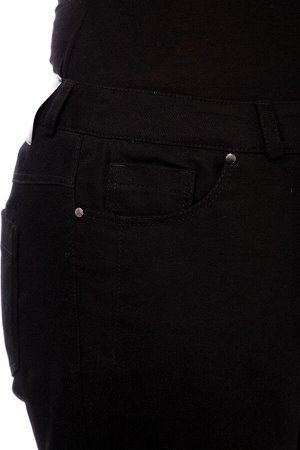 Брюки Рост: 164 Состав ткани: Хлопок-95%; Эластан-5%; Джинсы Mom Fit изготовлены из плотной джинсовой ткани, средней посадки. По передним деталям обработаны карманы с подрезным бочком, от которых идут