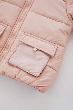 DEFACTO Пальто с подкладкой из плюша с капюшоном и карманом для маленьких девочек