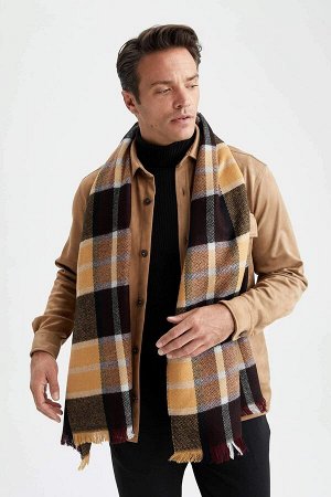 Мужской шарф с квадратным узором и кисточками
