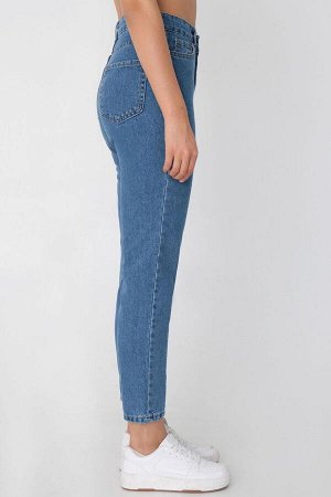 Джинсовые джинсы Mom с высокой талией цвета денима